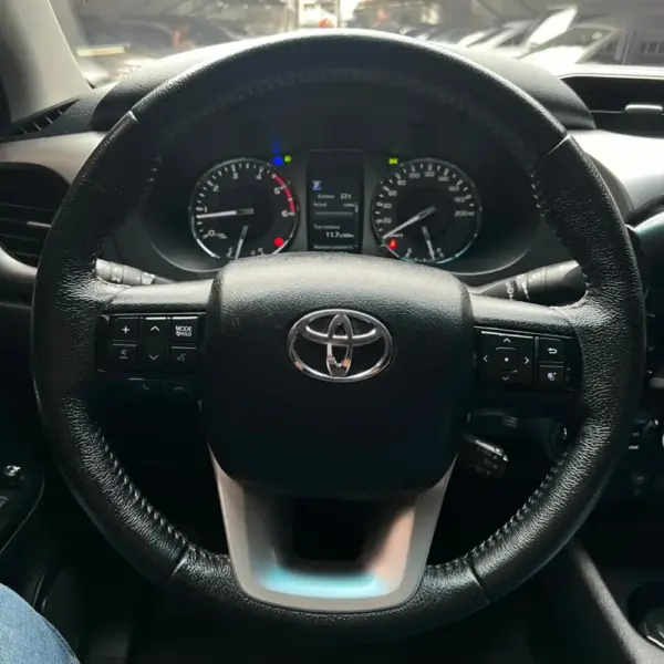 TOYOTA HILUX AT 2.4CC 4X4 TD 2021**: imagen 16