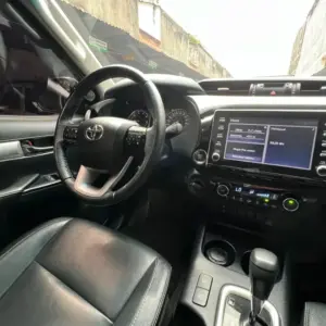 TOYOTA HILUX AT 2.4CC 4X4 TD 2021**: imagen 19