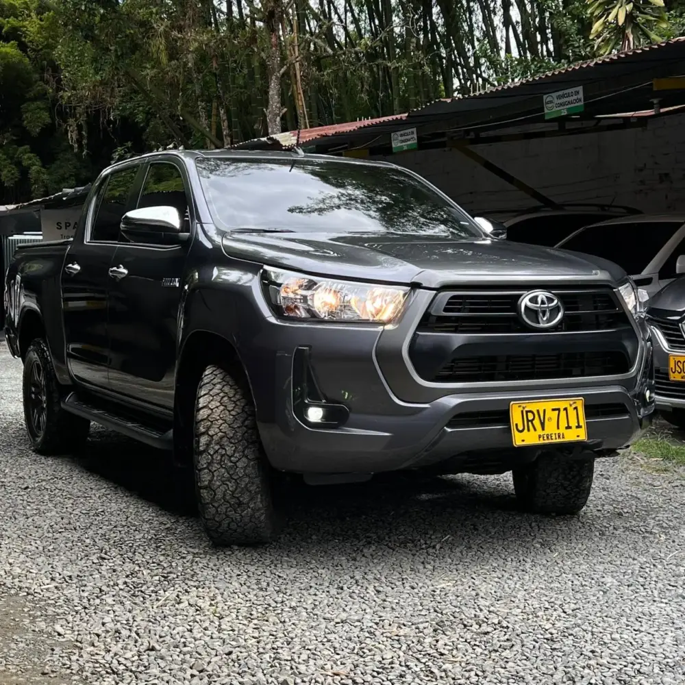 TOYOTA HILUX AT 2.4CC 4X4 TD 2021**: imagen 5