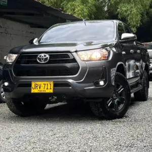 TOYOTA HILUX AT 2.4CC 4X4 TD 2021**