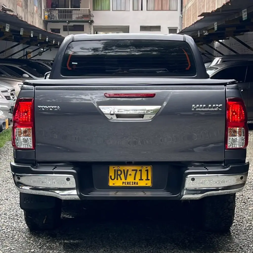 TOYOTA HILUX AT 2.4CC 4X4 TD 2021**: imagen 8