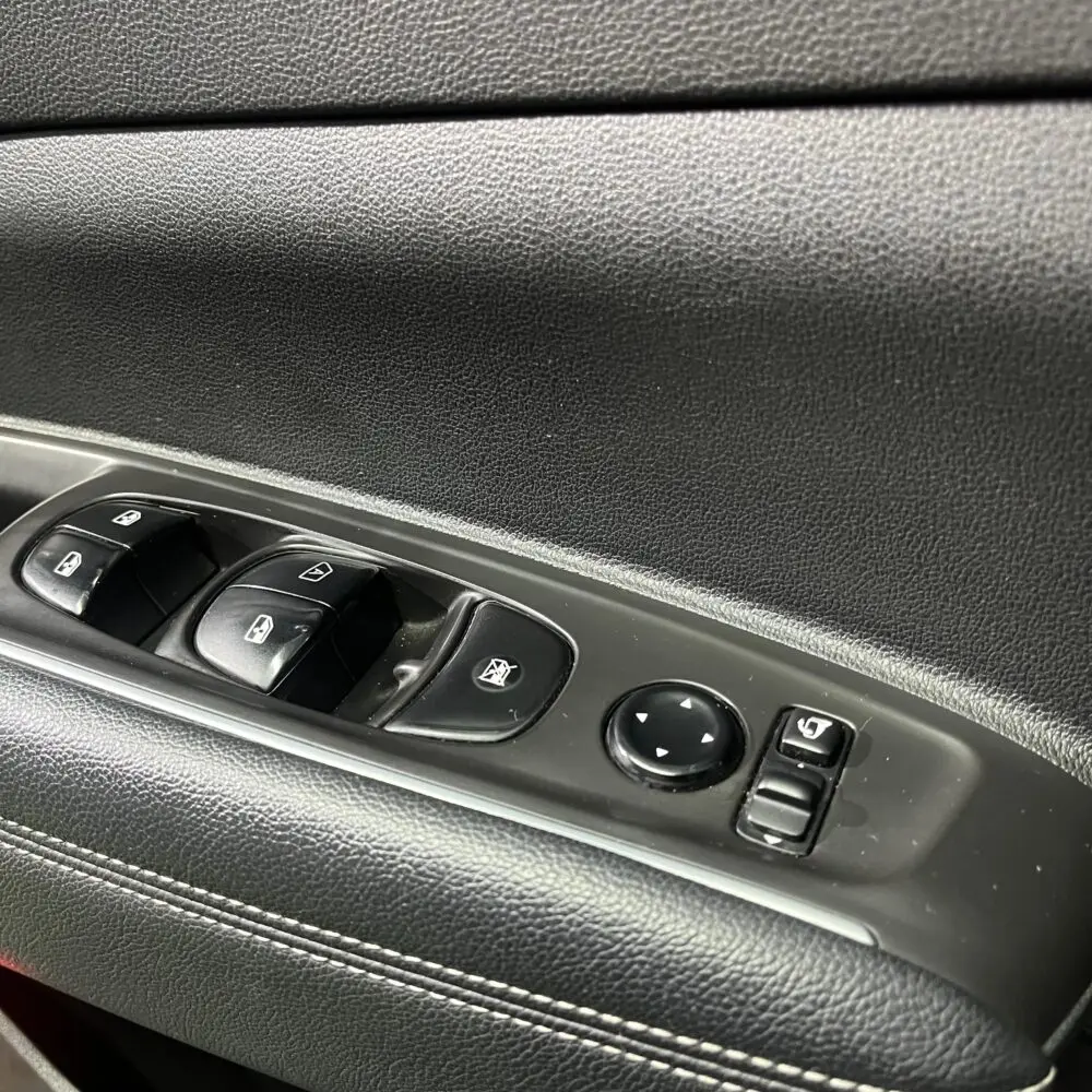 RENAULT KOLEOS INTENS TP 2.5CC 4X4 2017**: imagen 10