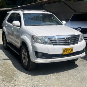 TOYOTA FORTUNER 2.7L AT 2.7CC 4X2 2015: imagen 3