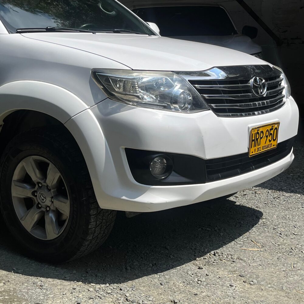 TOYOTA FORTUNER 2.7L AT 2.7CC 4X2 2015: imagen 5