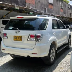 TOYOTA FORTUNER 2.7L AT 2.7CC 4X2 2015: imagen 7
