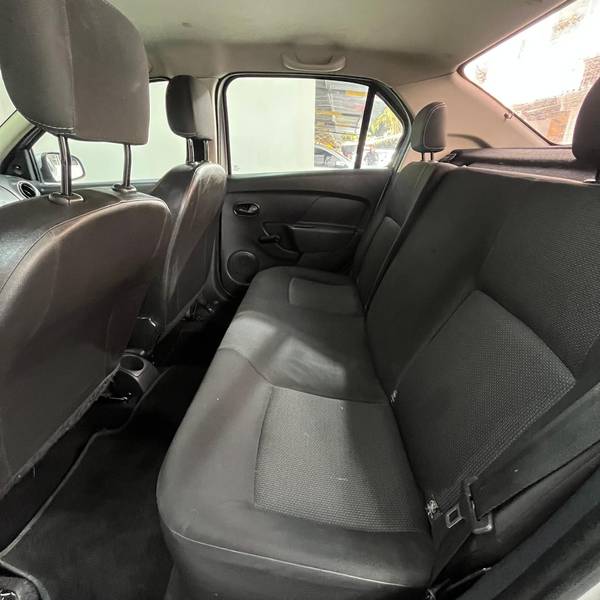 RENAULT LOGAN LIFE AT 1.6CC 2019