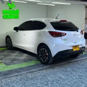 MAZDA 2 TOURING AT 1.5CC  2018: imagen 9