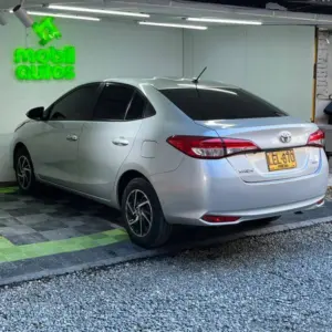 TOYOTA YARIS XLS TP 1.5CC 2023**: imagen 9