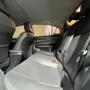 TOYOTA YARIS XLS TP 1.5CC 2023**: imagen 18