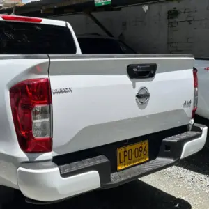 NISSAN FRONTIER XE MT 2.5CC 4X4 2023: imagen 10