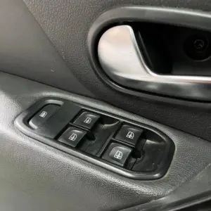RENAULT LOGAN INTENS MT 1.6CC 2021: imagen 11