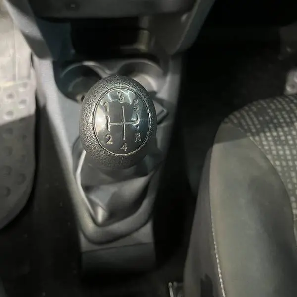 RENAULT LOGAN LIFE MT 1.6CC 2019