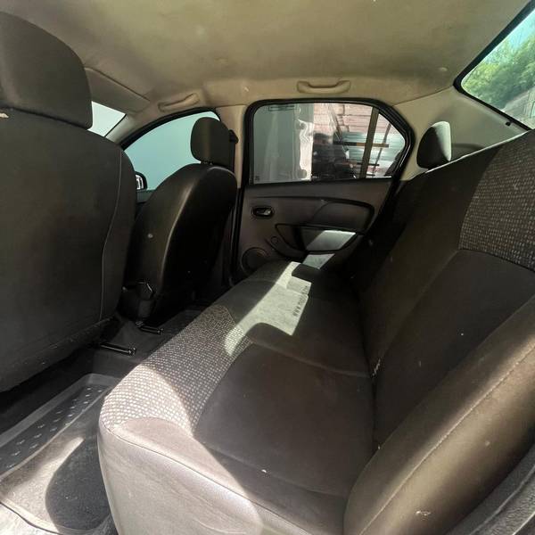 RENAULT LOGAN LIFE MT 1.6CC 2019