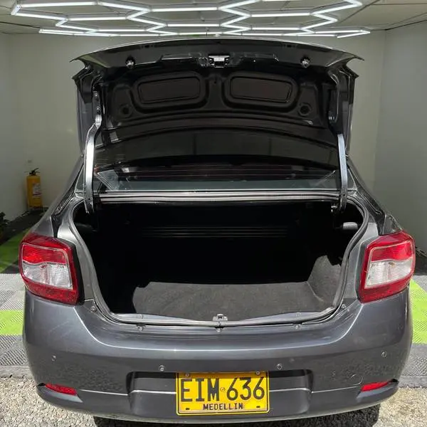 RENAULT LOGAN LIFE MT 1.6CC 2019
