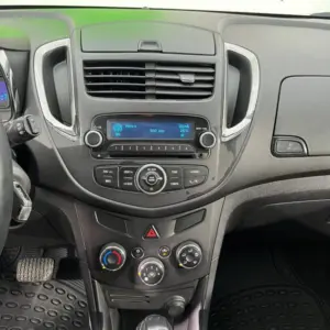 CHEVROLET TRACKER LS TP 1.8CC 2015**: imagen 13