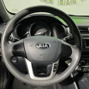 KIA RIO UB EX MT 1.250CC 2016**: imagen 12