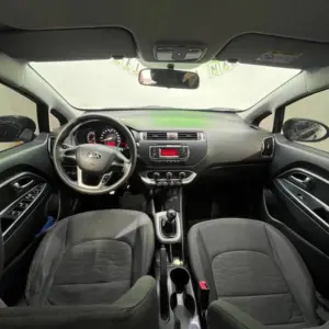 KIA RIO UB EX MT 1.250CC 2016**: imagen 16