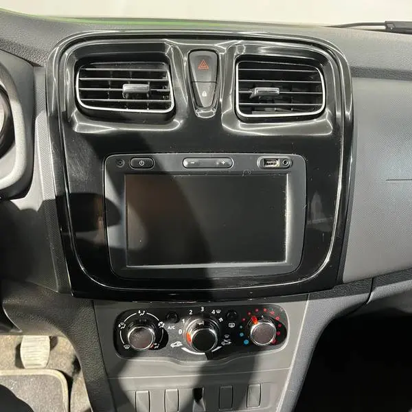 RENAULT SANDERO LIFE + MT 1.6CC 2023