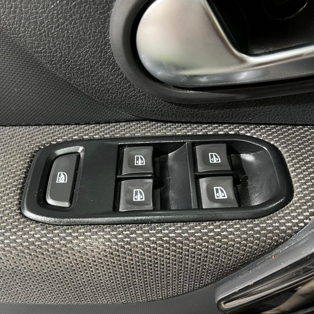 RENAULT SANDERO ZEN MT 1.6CC 2022**: imagen 11