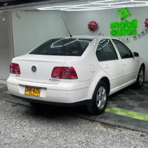 VOLKSWAGEN JETTA TRENDLINE MT 2.0CC 2012**: imagen 7