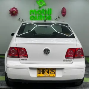 VOLKSWAGEN JETTA TRENDLINE MT 2.0CC 2012**: imagen 8