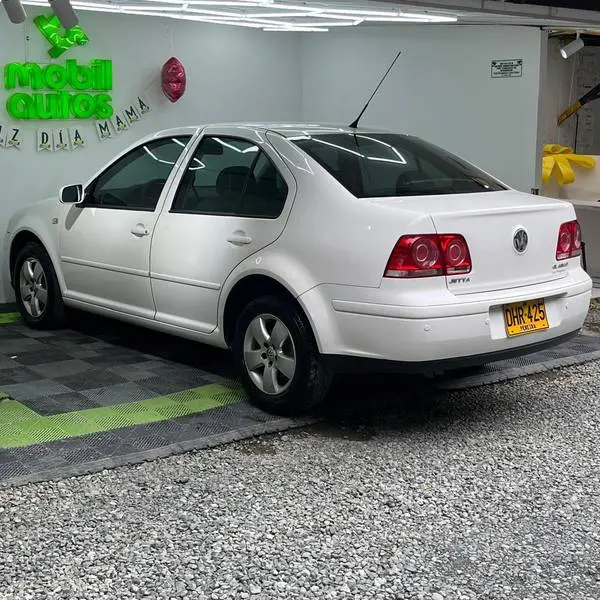 VOLKSWAGEN JETTA TRENDLINE MT 2.0CC 2012**