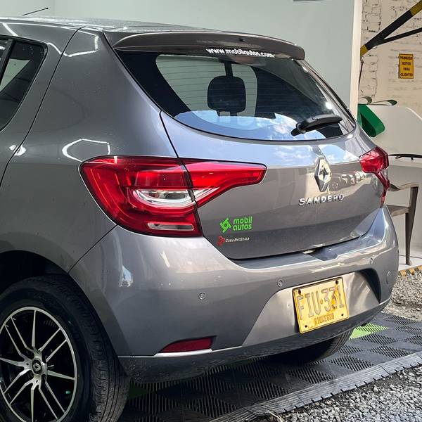 RENAULT SANDERO LIFE + MT 1.6CC 2021