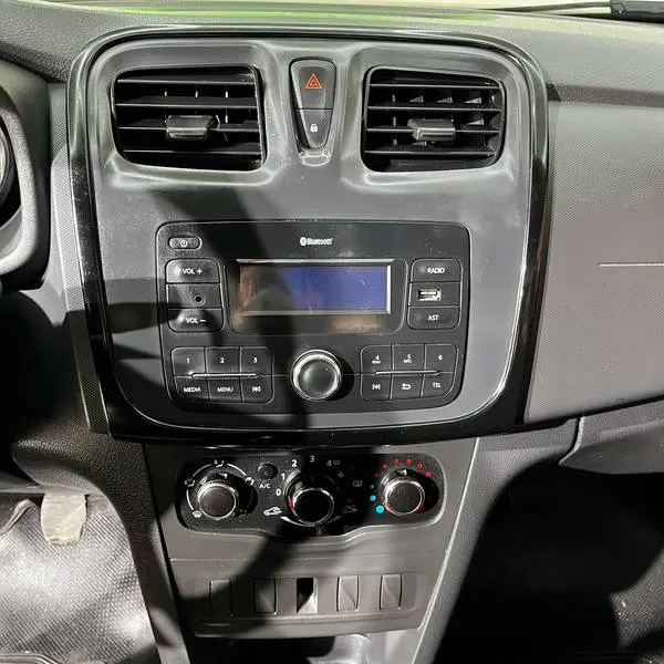 RENAULT LOGAN LIFE MT 1.6CC 2020
