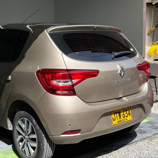 RENAULT SANDERO ZEN MT 1.6CC 2021**