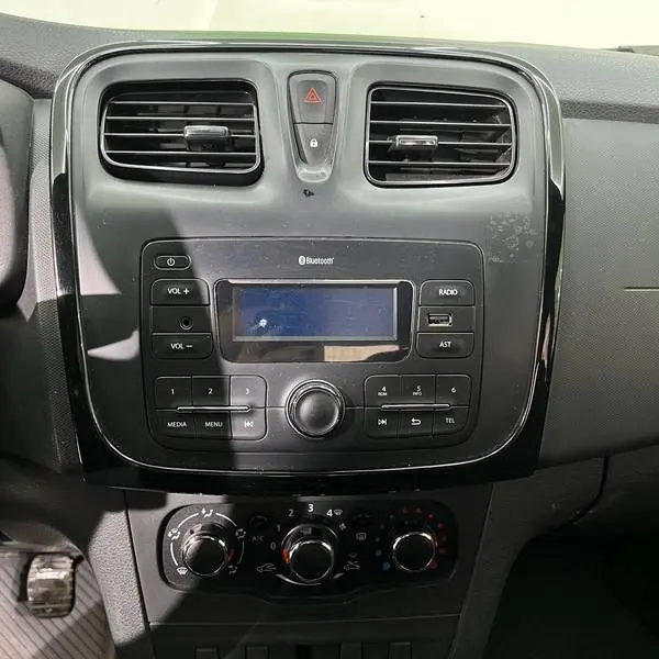 RENAULT LOGAN  LIFE MT 1.6CC 2022