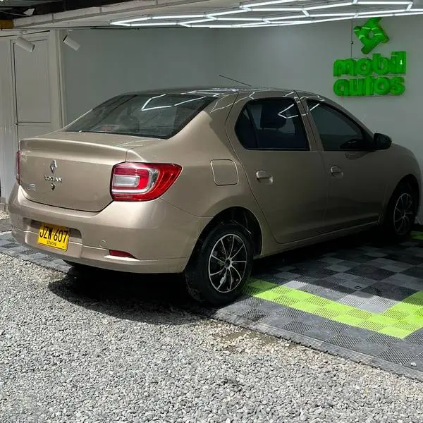 RENAULT LOGAN  LIFE MT 1.6CC 2022