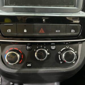 RENAULT KWID E-TECH INTENS AT 27KW 2024: imagen 11