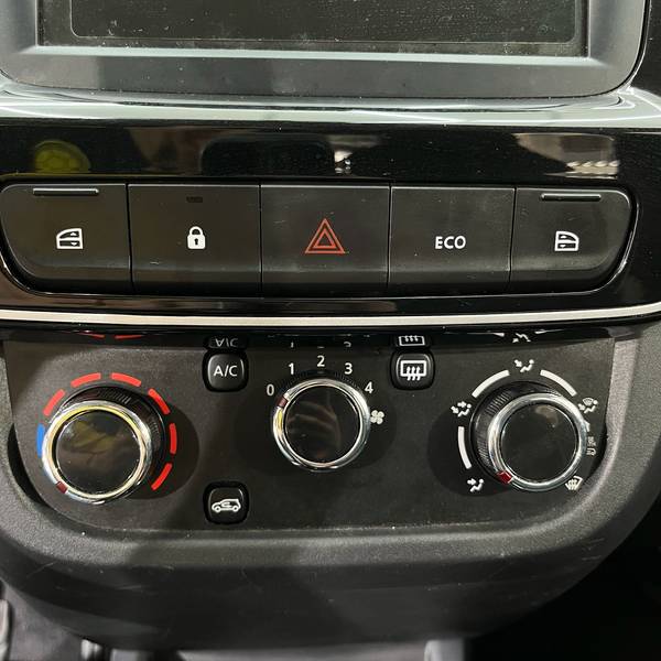 RENAULT KWID E-TECH INTENS AT 27KW 2024
