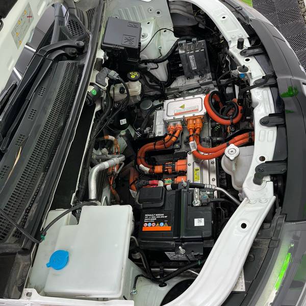 RENAULT KWID E-TECH INTENS AT 27KW 2024