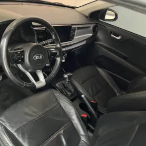 KIA RIO VIBRANT TP 1.4CC 2018: imagen 15