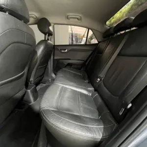 KIA RIO VIBRANT TP 1.4CC 2018: imagen 18