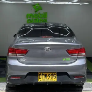 KIA RIO VIBRANT TP 1.4CC 2018: imagen 8