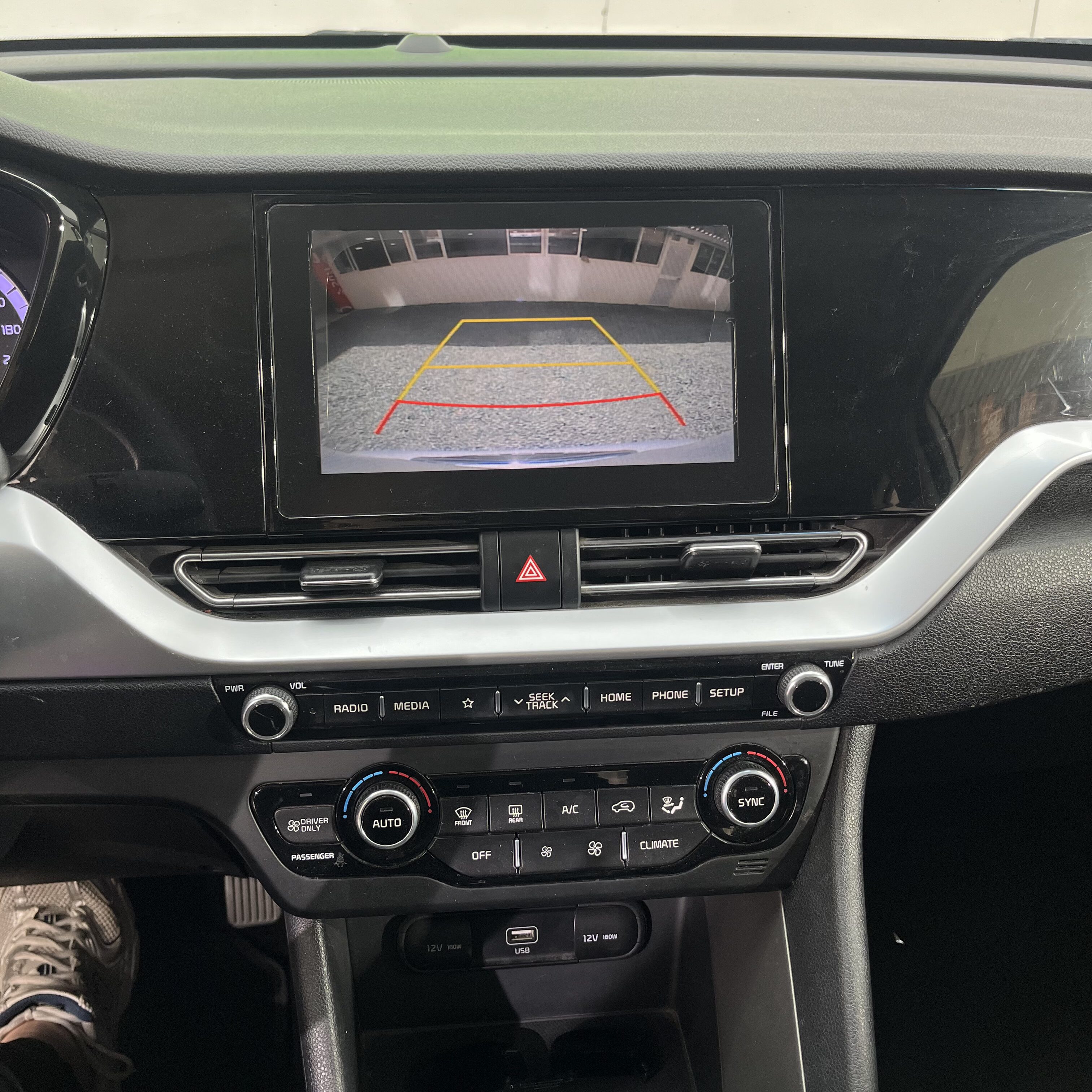 KIA NIRO EMOTION TP 1.6CC 2020: imagen 13