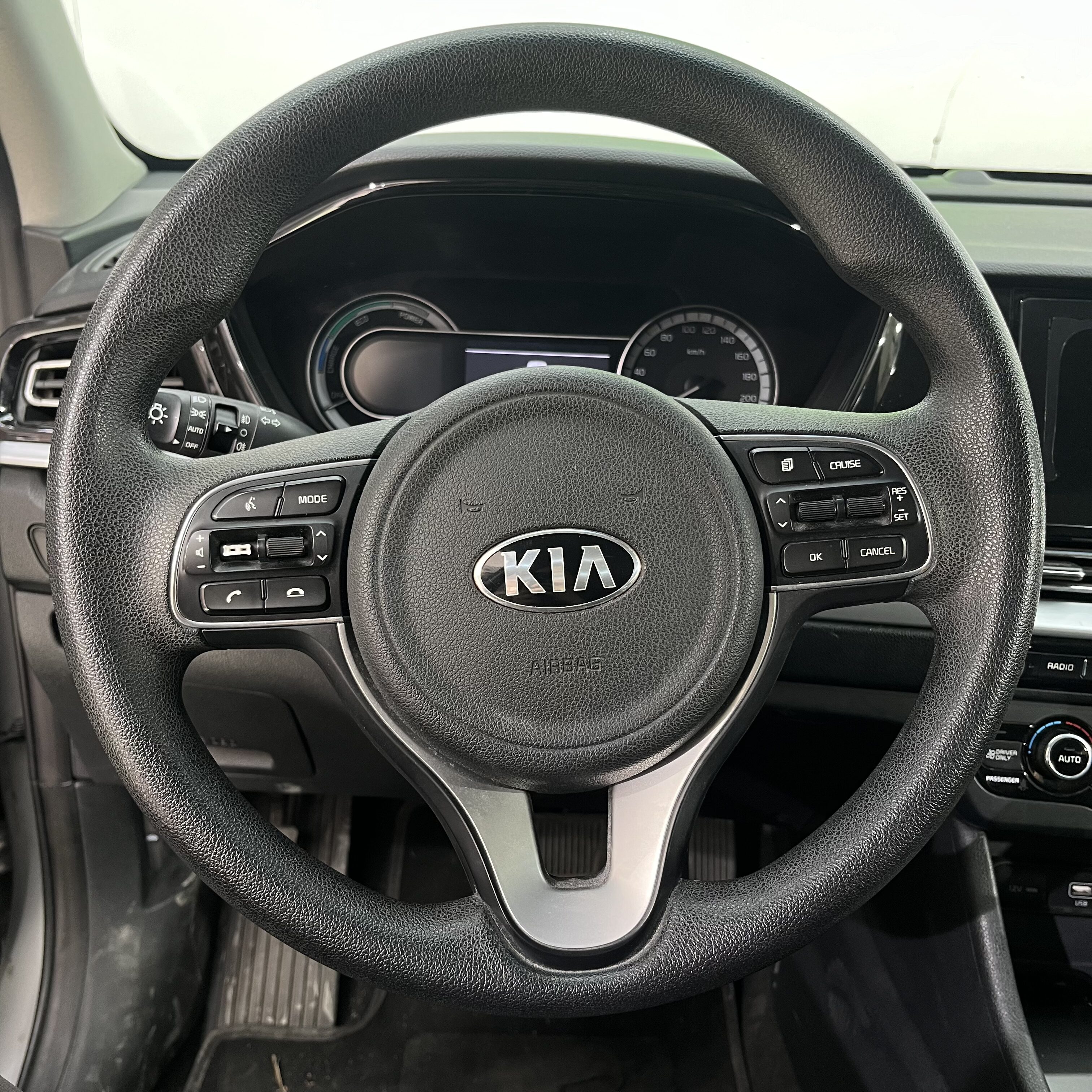 KIA NIRO EMOTION TP 1.6CC 2020: imagen 12