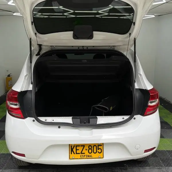 RENAULT SANDERO LIFE + MT 1.6CC 2020